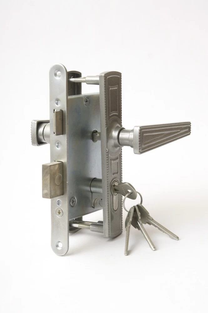 Фото Замок врезной цилиндровый с защёлкой в комплекте с ручкой ЗВ4-3.01 (никель), 4 кл.